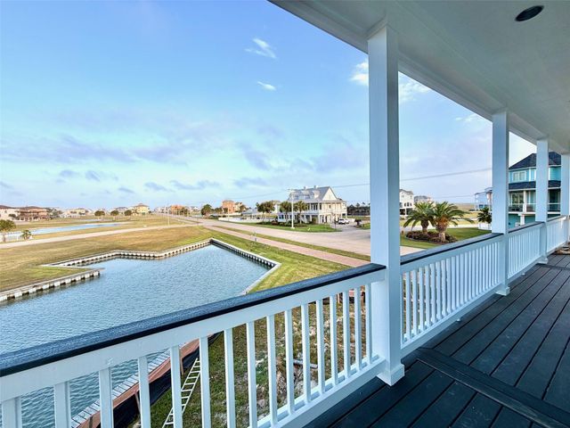1 Largo, Hitchcock, TX 77563