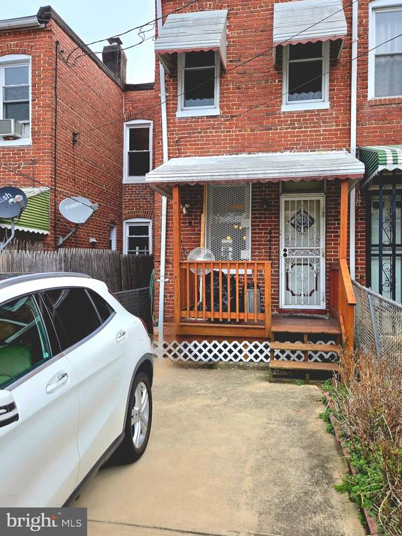 Image 2 of property listing at 2310 N LONGWOOD ST, Baltimore, MD 21216
