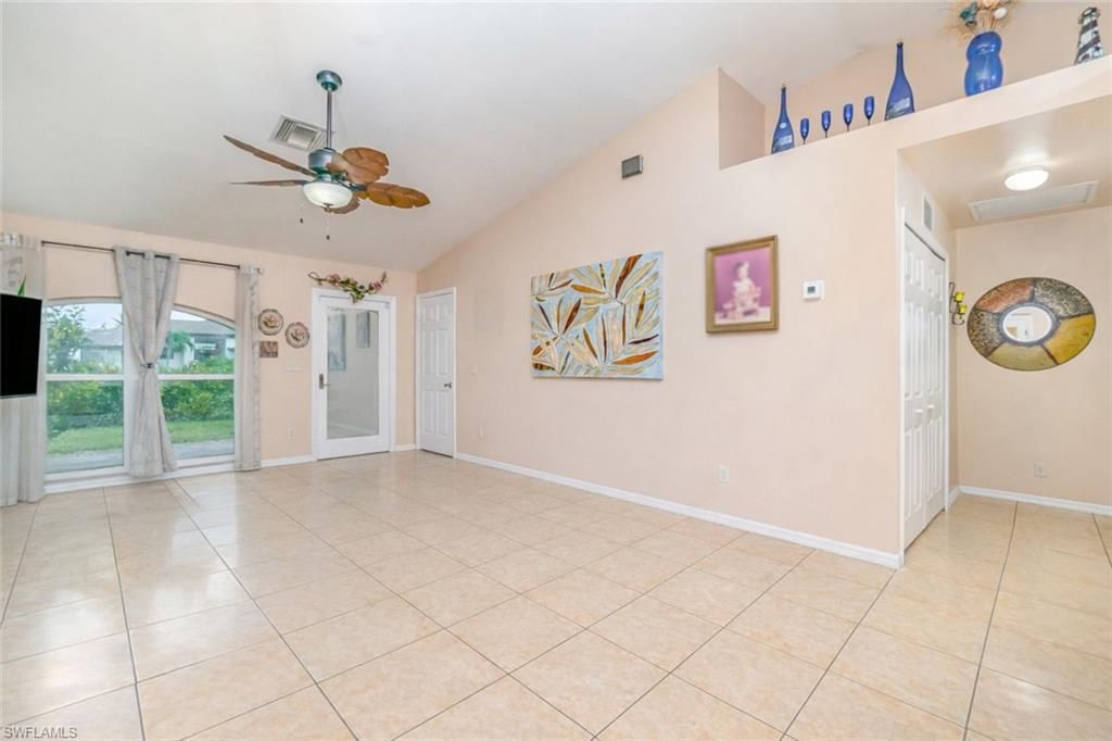 Image 2 of property listing at 3043 SW 23rd PL, Cape Coral, FL 33914