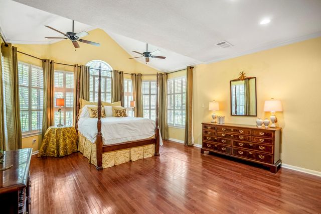 9515 Sotherloch Lake Drive, Spring, TX 77379