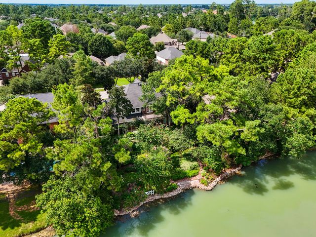 9515 Sotherloch Lake Drive, Spring, TX 77379