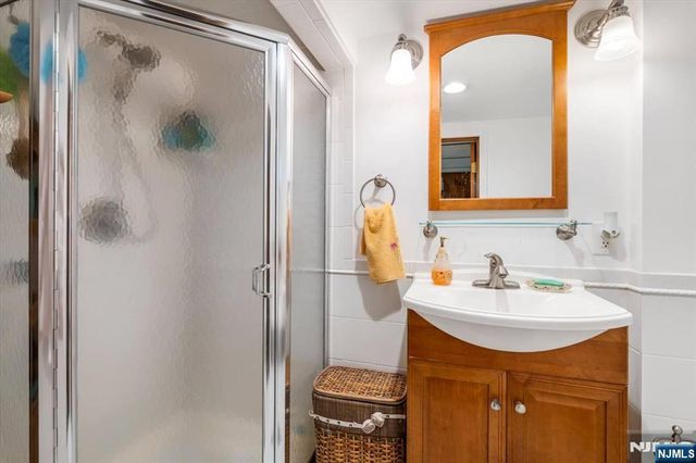 217 Mountain Way, Rutherford, NJ 07070