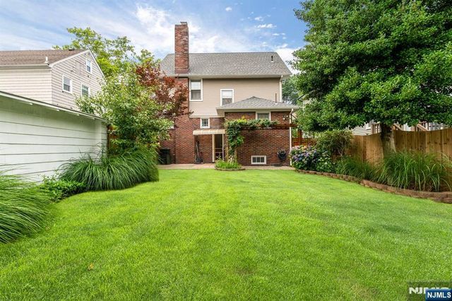 217 Mountain Way, Rutherford, NJ 07070