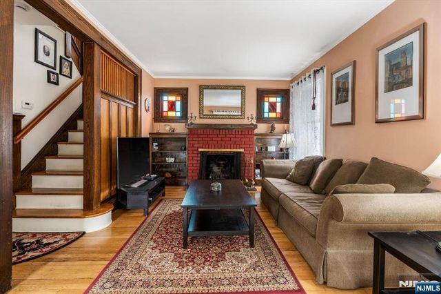 217 Mountain Way, Rutherford, NJ 07070