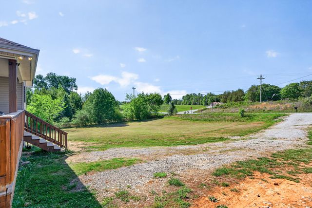 144 Liberty Rd, Sparta, TN 38583