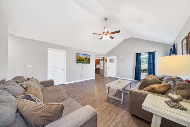 144 Liberty Rd, Sparta, TN 38583