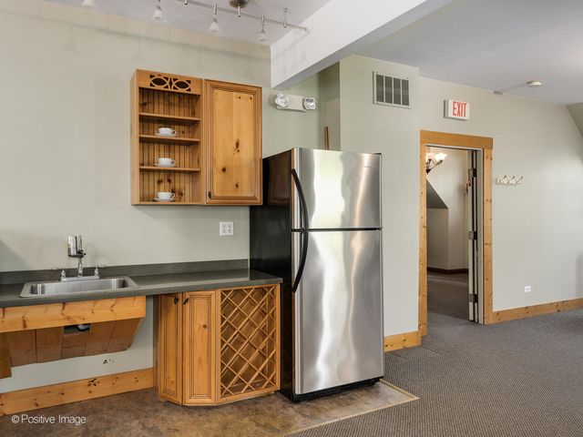 1125 N Delany Road, Gurnee, IL 60031
