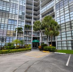 800 Parkview Dr 512, Hallandale Beach, FL 33009