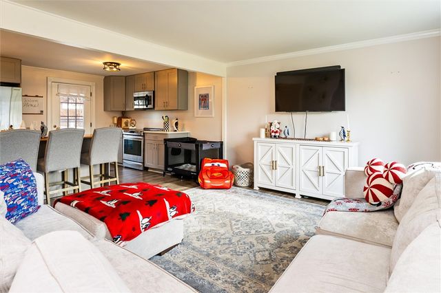 16 Mount Vernon Circle, Perinton, NY 14450