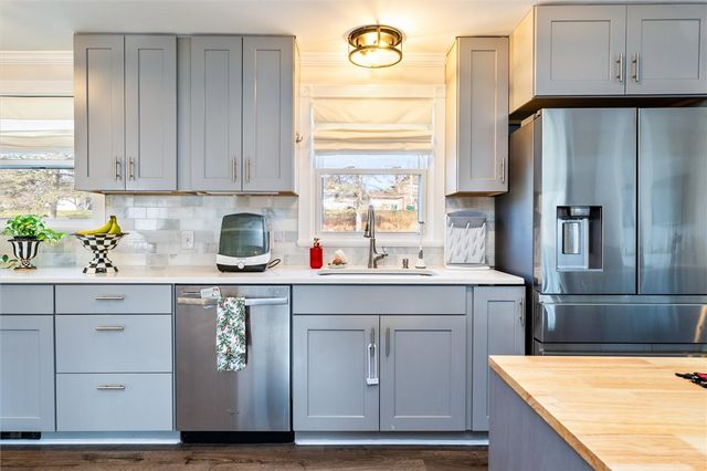 16 Mount Vernon Circle, Perinton, NY 14450