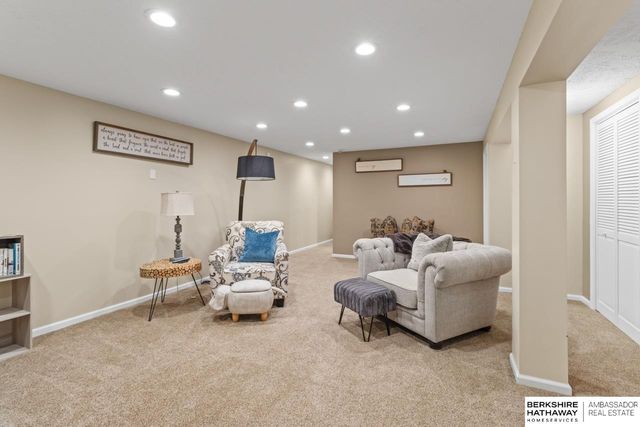 2305 Royal Wood Drive, Omaha, NE 68144