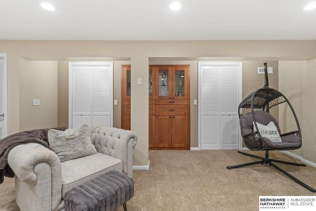 2305 Royal Wood Drive, Omaha, NE 68144