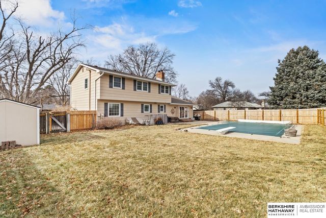 2305 Royal Wood Drive, Omaha, NE 68144