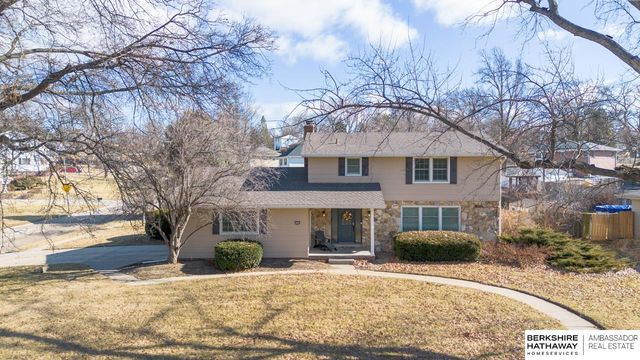2305 Royal Wood Drive, Omaha, NE 68144