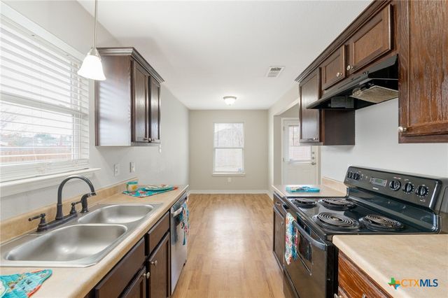 916 Freedom Drive, Temple, TX 76502