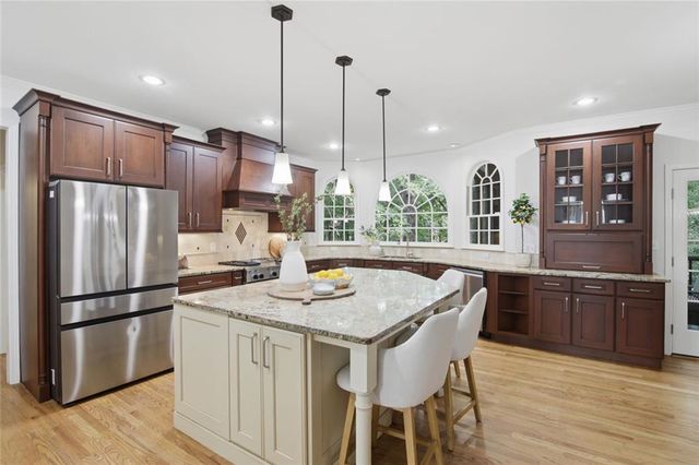 10670 Kingsmark Trail, Alpharetta, GA 30022