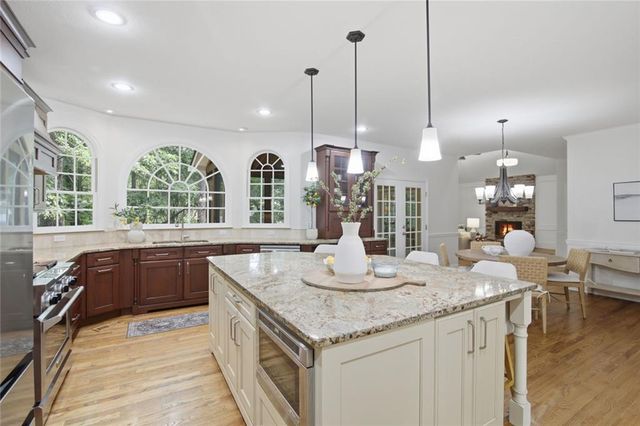 10670 Kingsmark Trail, Alpharetta, GA 30022