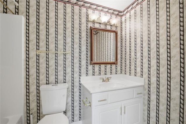 10670 Kingsmark Trail, Alpharetta, GA 30022