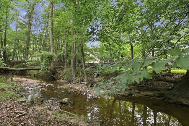 10670 Kingsmark Trail, Alpharetta, GA 30022