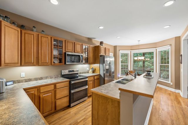 1003 Goldfinch Ct, Kingston Springs, TN 37082