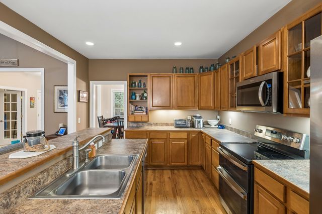 1003 Goldfinch Ct, Kingston Springs, TN 37082