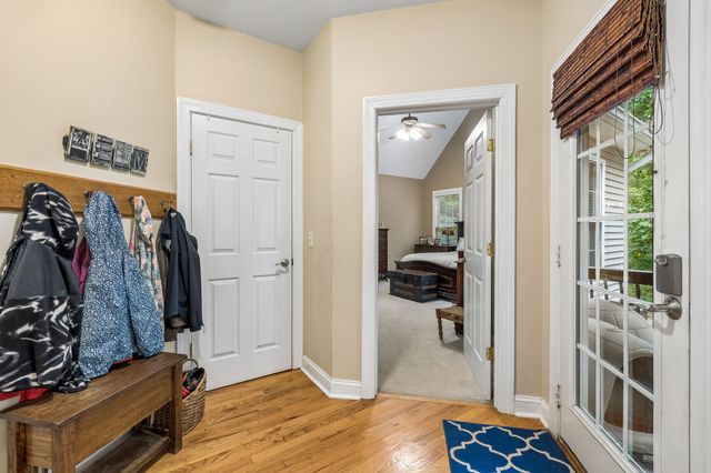 1003 Goldfinch Ct, Kingston Springs, TN 37082
