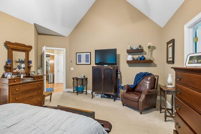 1003 Goldfinch Ct, Kingston Springs, TN 37082
