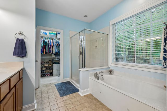 1003 Goldfinch Ct, Kingston Springs, TN 37082