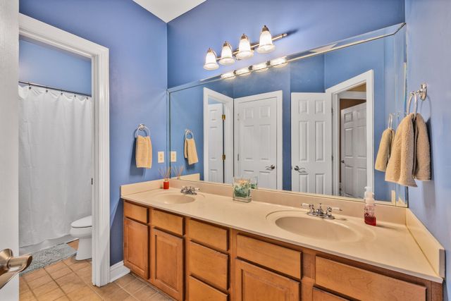 1003 Goldfinch Ct, Kingston Springs, TN 37082