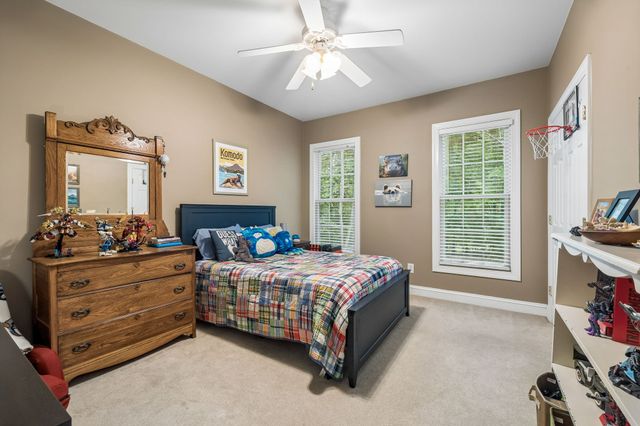 1003 Goldfinch Ct, Kingston Springs, TN 37082