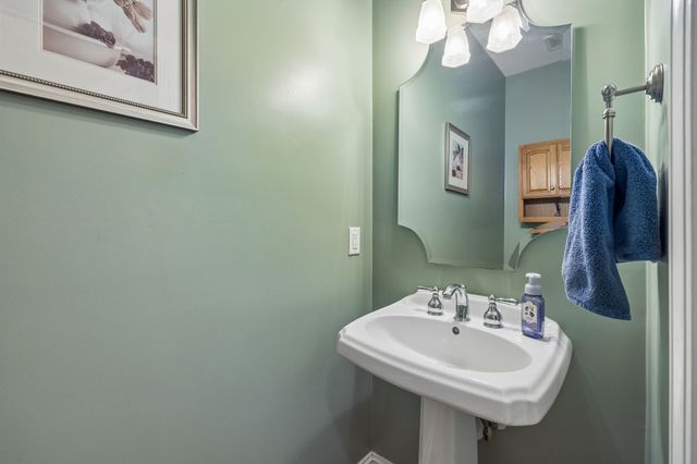 1003 Goldfinch Ct, Kingston Springs, TN 37082