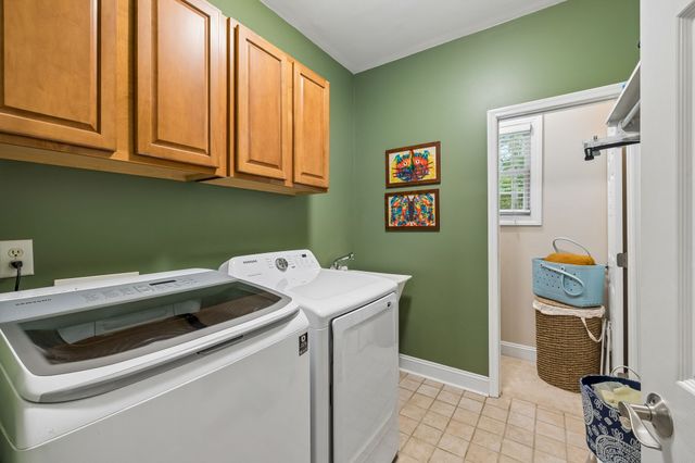 1003 Goldfinch Ct, Kingston Springs, TN 37082