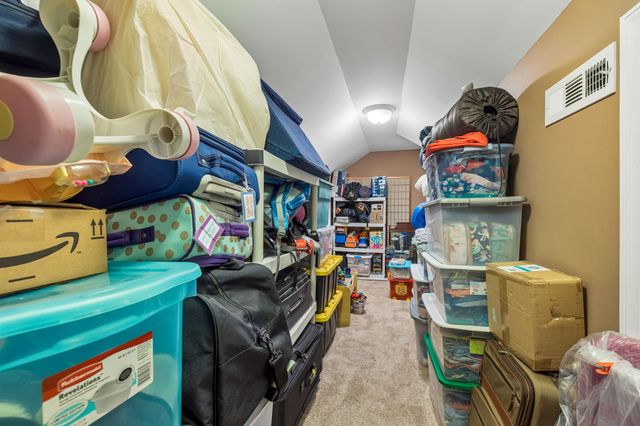 1003 Goldfinch Ct, Kingston Springs, TN 37082