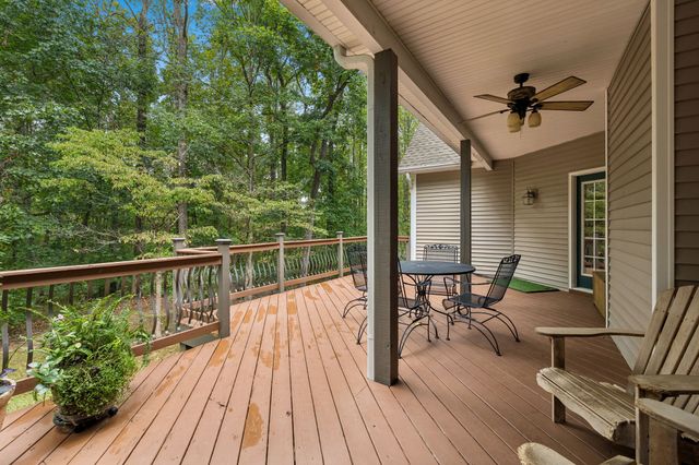 1003 Goldfinch Ct, Kingston Springs, TN 37082