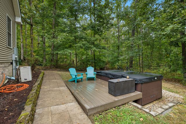 1003 Goldfinch Ct, Kingston Springs, TN 37082