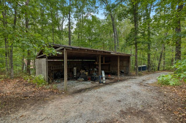 1003 Goldfinch Ct, Kingston Springs, TN 37082