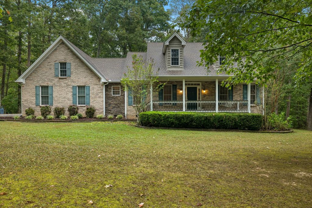 1003 Goldfinch Ct, Kingston Springs, TN 37082