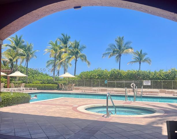 2080 S Ocean Dr 308, Hallandale Beach, FL 33009