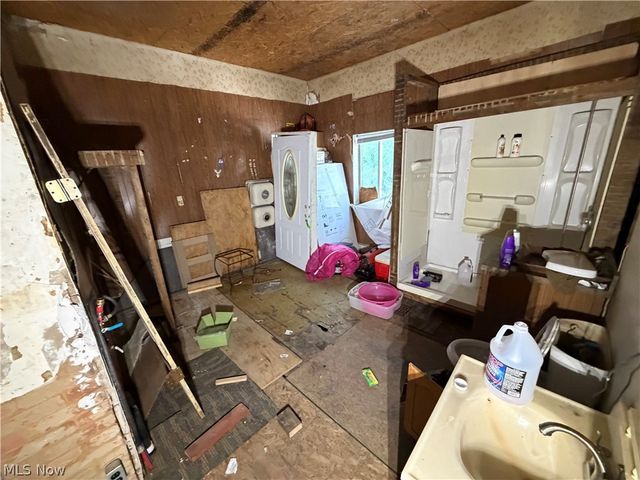 630 River Road, East Liverpool, OH 43920