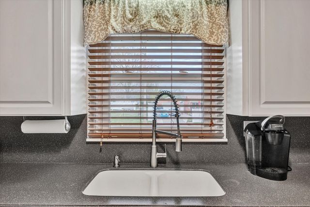 3411 Frontier RD, Roanoke, VA 24012