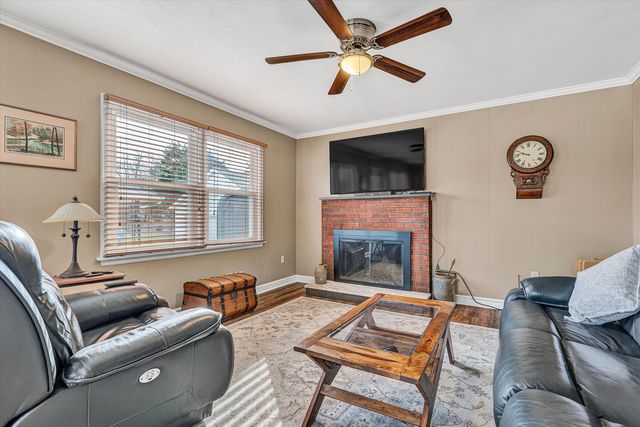 3411 Frontier RD, Roanoke, VA 24012