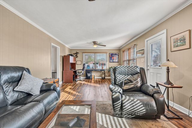 3411 Frontier RD, Roanoke, VA 24012