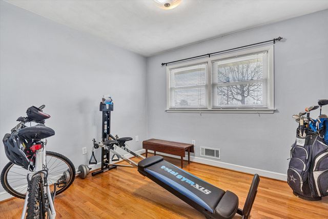 3411 Frontier RD, Roanoke, VA 24012