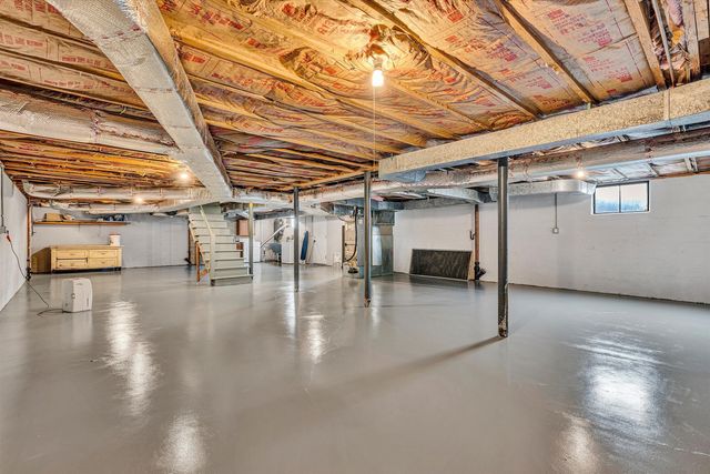 3411 Frontier RD, Roanoke, VA 24012