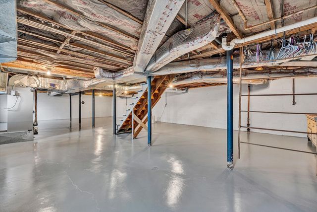 3411 Frontier RD, Roanoke, VA 24012