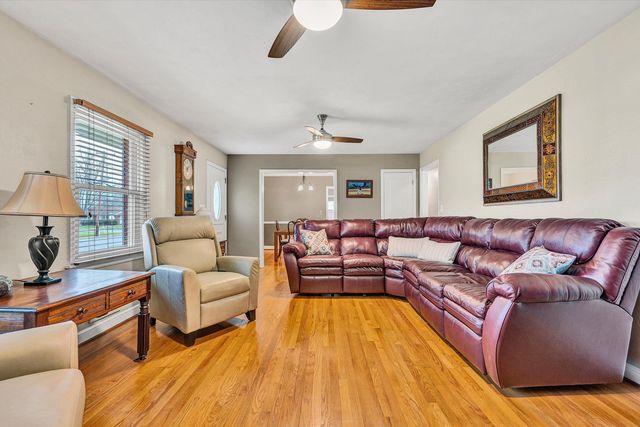 3411 Frontier RD, Roanoke, VA 24012