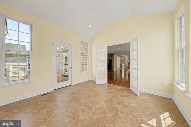 42514 PELICAN DR, Chantilly, VA 20152