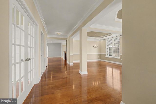 42514 PELICAN DR, Chantilly, VA 20152