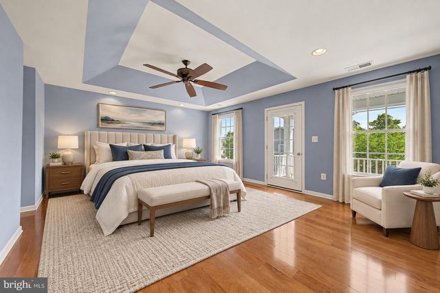 42514 PELICAN DR, Chantilly, VA 20152