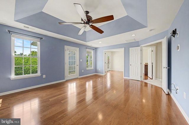 42514 PELICAN DR, Chantilly, VA 20152